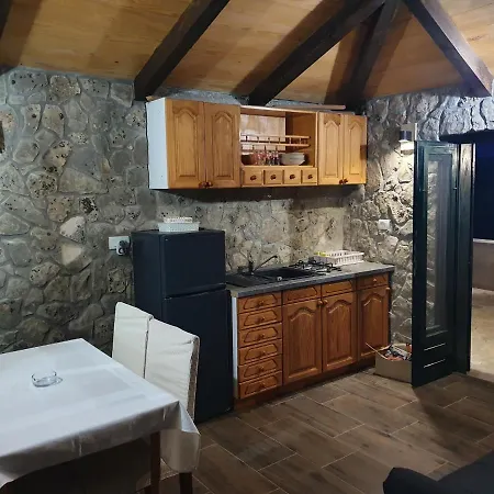 Holiday home Robinzon *